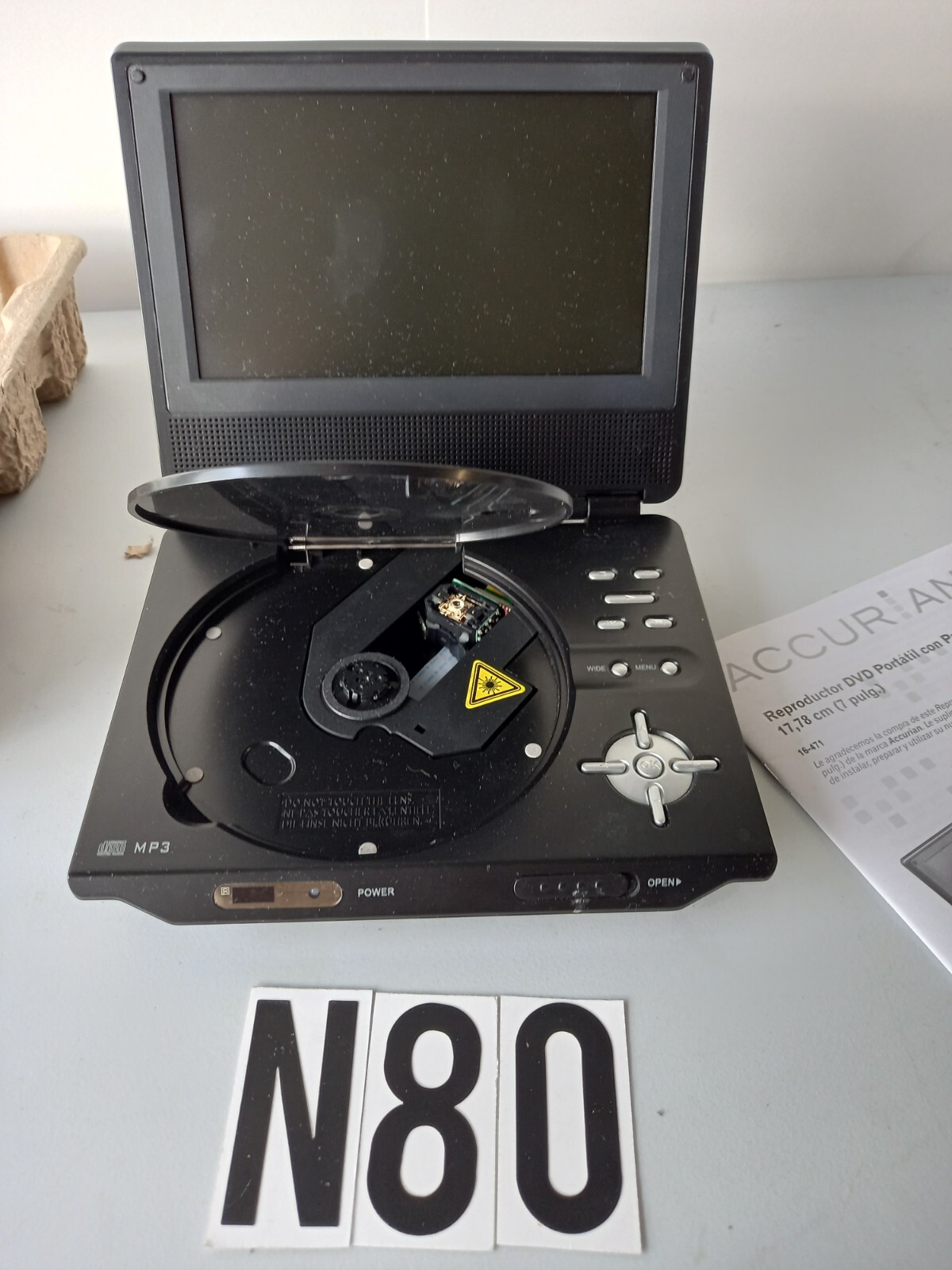  7&rdquo; Accurian Portable DVD Player 