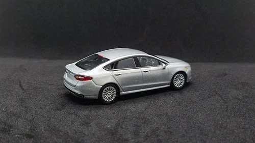 1:64 596 Ford Silver 2013 Mondeo Fusion sedán modelo deportivo diecast coche de colección - Imagen 6 de 6