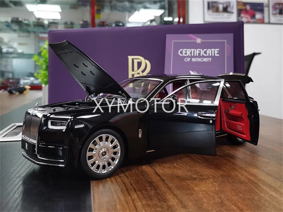 1:18 Rolls Royce Phantom 8th Eight Generations Diecast Model Car Gray - Image 4 of 4