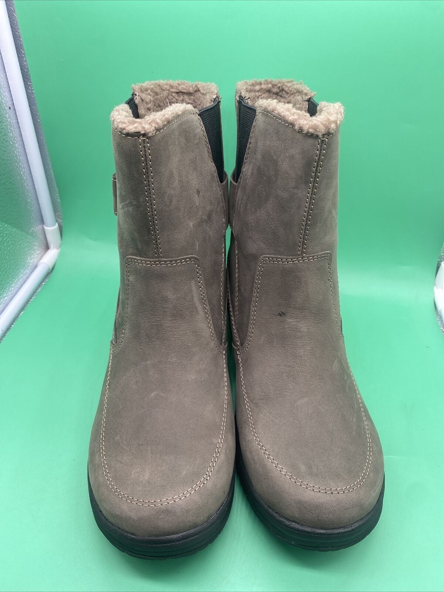 L.L. BEAN Tek 2.5 Leather Green Olive 8. M Women Mid-Raise  L.L. Bean Tek 2.5 Waterproof Winter Boots Olive Green Women’s 8 Medium main image 0