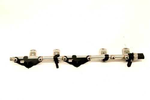 BMW 3er E92 325i Einspritzleiste Raildruckrohr Hochdruckrail Sensor 7533565