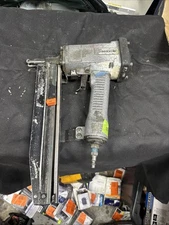 Paslode 3250-F16 Pneumatic Finish Nailer