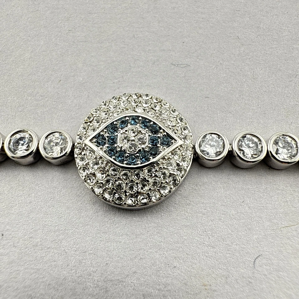 Pulsera Joan Boyce Mal de Ojo Talismán Ojo de Ángel Tono Plata Azul Estrás Foto 2 de 4