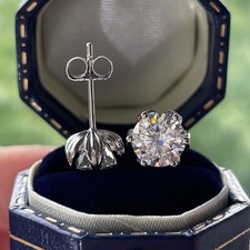 1.50 Ct Diamond Briliant Round Cut Solitaire Stud Earrings 14K White Gold Finish