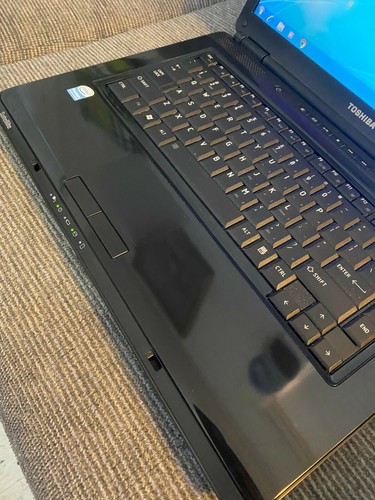 Toshiba satellite L305-S5896(Intel Pentium/4GB/160GB/Win7/Office07)-Great Shape - Picture 4 of 12