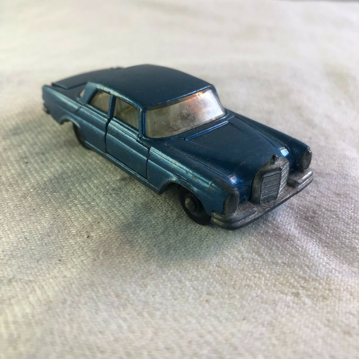 マッチボックス MERCEDES 300SE MATCHBOX No.46 Vintage Matchbox Series No. 46 Mercedes 300 SE Made in