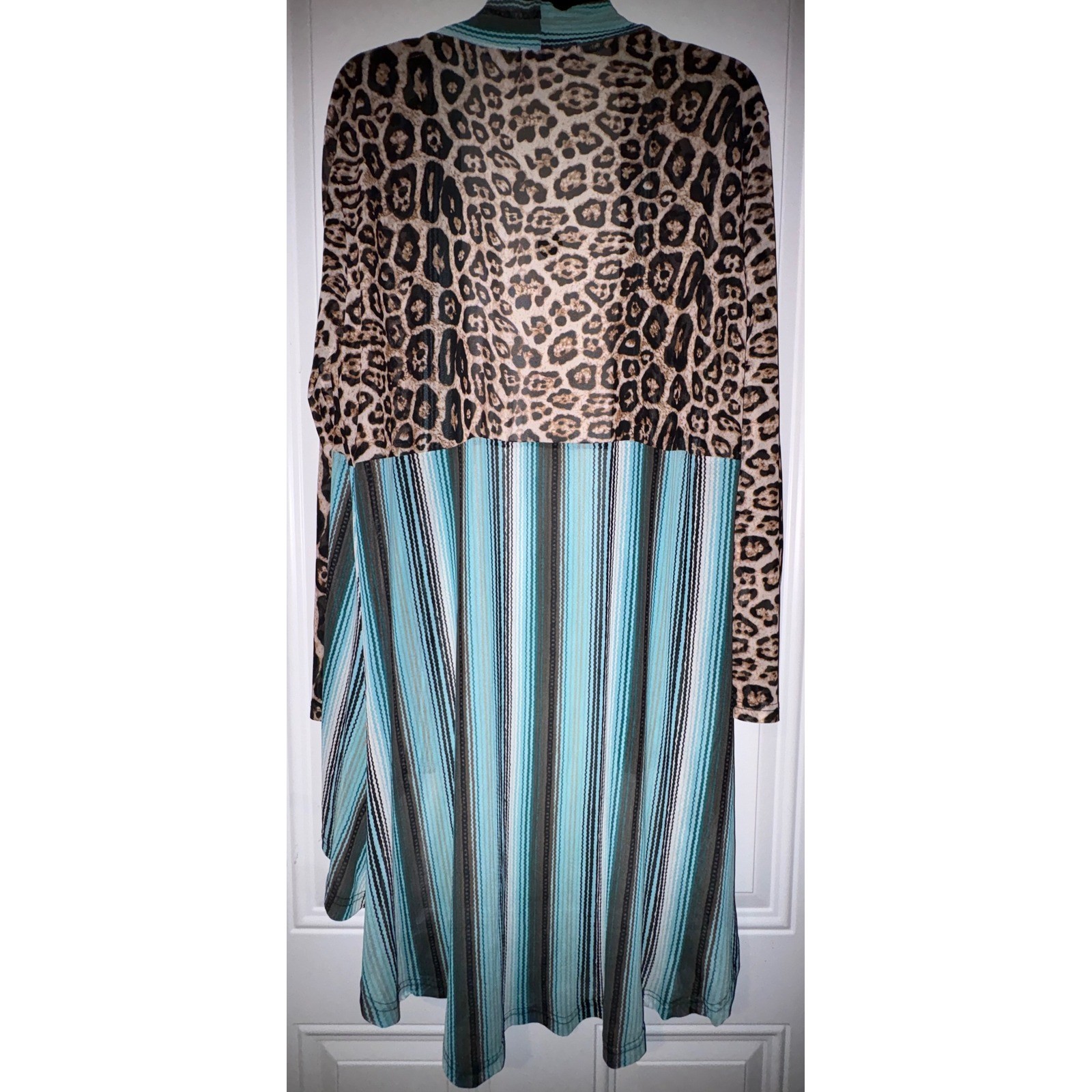 Crazy Train Womens Lightweight Leopard Stripe Ope… - image 5