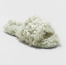NEW Cat Jack Girls Adeline Embellished Pearl Fuzzy Slide Slippers Size 5