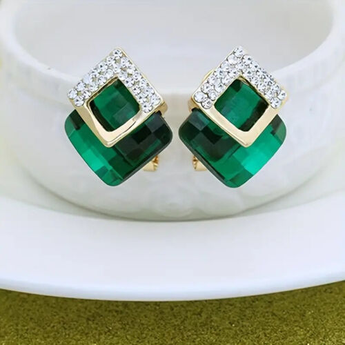 Rhombus Shape Green Synthetic Gems Design Dangle Earrings Retro Simple Style - Picture 1 of 4