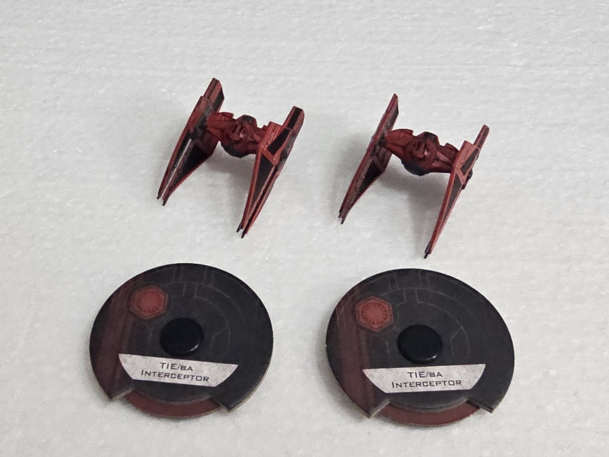 Jeu X-wing Star Wars FFG Fantasy Flight Games Edge + Tie Bomber Et B-wing