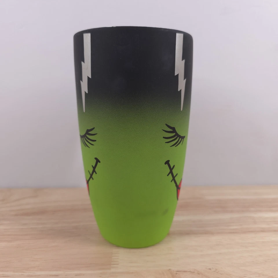 Кофейная кружка Bride of Frankenstein Cobwebs and Cauldrons без крышки 20 унций - Изображение 2 из 4