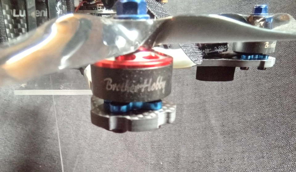 Lumenier QAV-R FPV Racing Drone + Propellers | Ready To Fly - Image 4 of 4