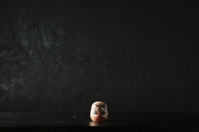 Japanische Holzpuppe Vintage Ornament DARUMA Antik Skulptur