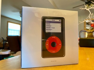 【未開封】iPod U2 Special Edition M9787J/A Apple iPod U2 Special edition 20 GB Sealed Box. Never Been Opened