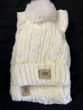 UGG WHITE INFINITY HAT AND SCARF SET  FLEECE LINED