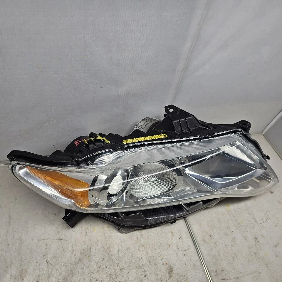 Faro pasajero derecho Toyota Venza 2009-2012 OEM HID SHELL 81110-0T010 Foto 4 de 4