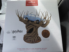 Hallmark Keepsake Treetopper Harry Potter Flying Ford Anglia In Whomping Willow