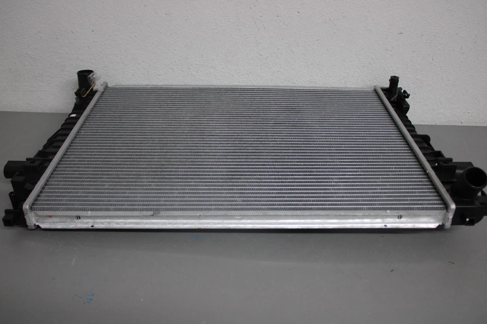 2006 2007 2008 2009 FORD CROWN VICTORIA RADIATOR Foto 3 de 4