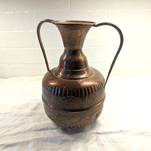 Vaso trofeo rame vintage fatto a mano ornato patina ammaccata 11" goffrato grande - Foto 3 di 17