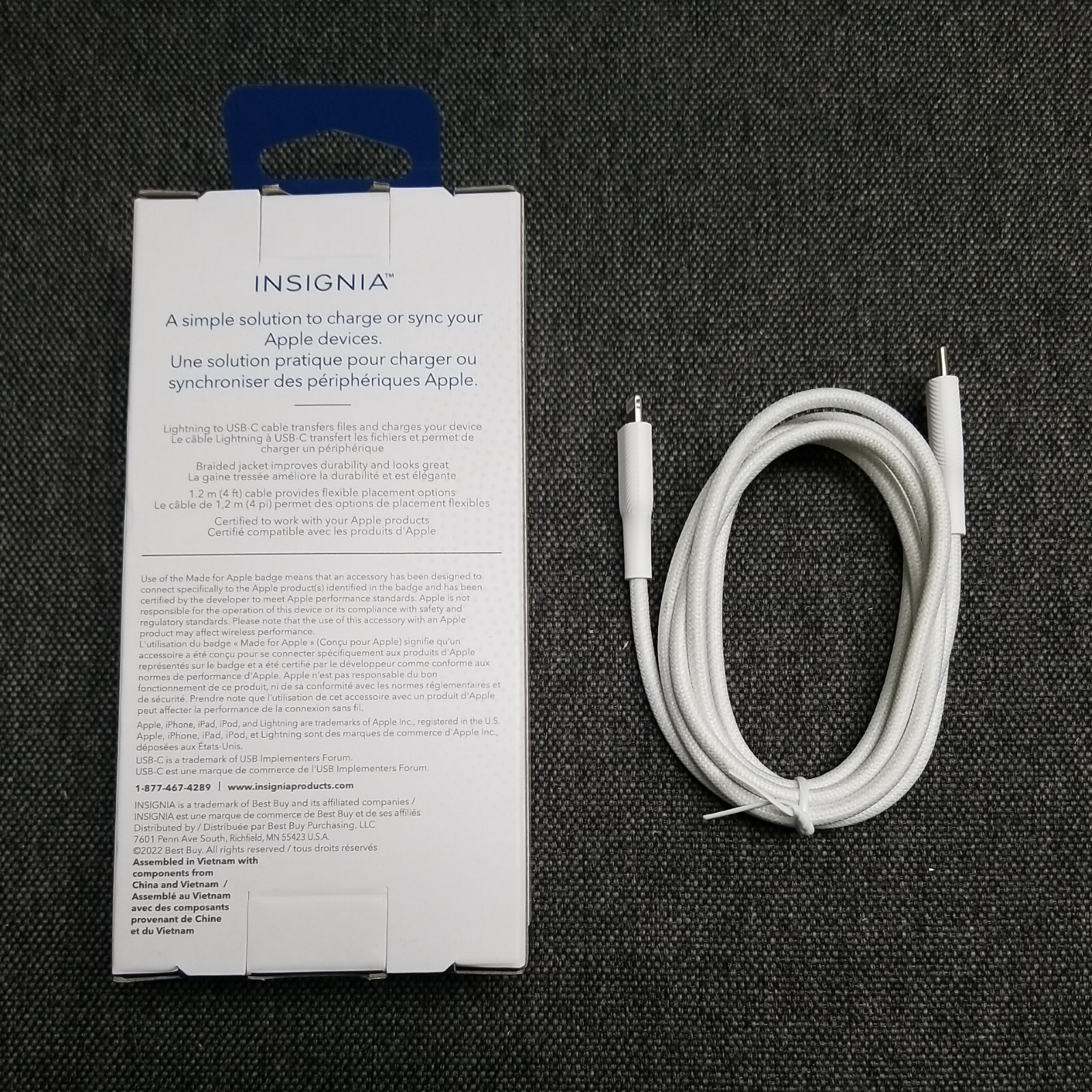 Insignia Apple MFi Certified 1.2m (4 ft.) Braided USB-C to Lightning Cable White