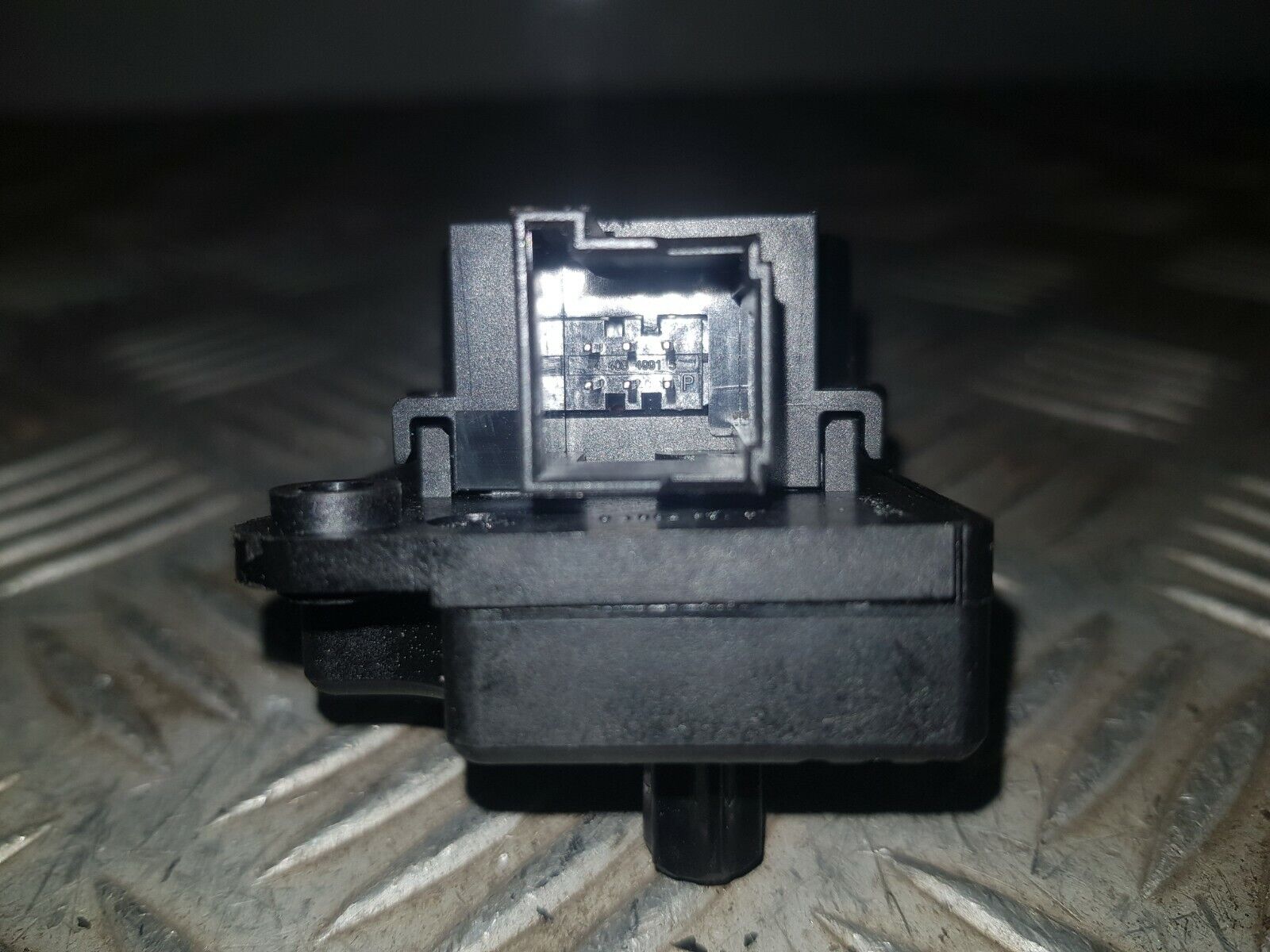 Picture 4 of 6