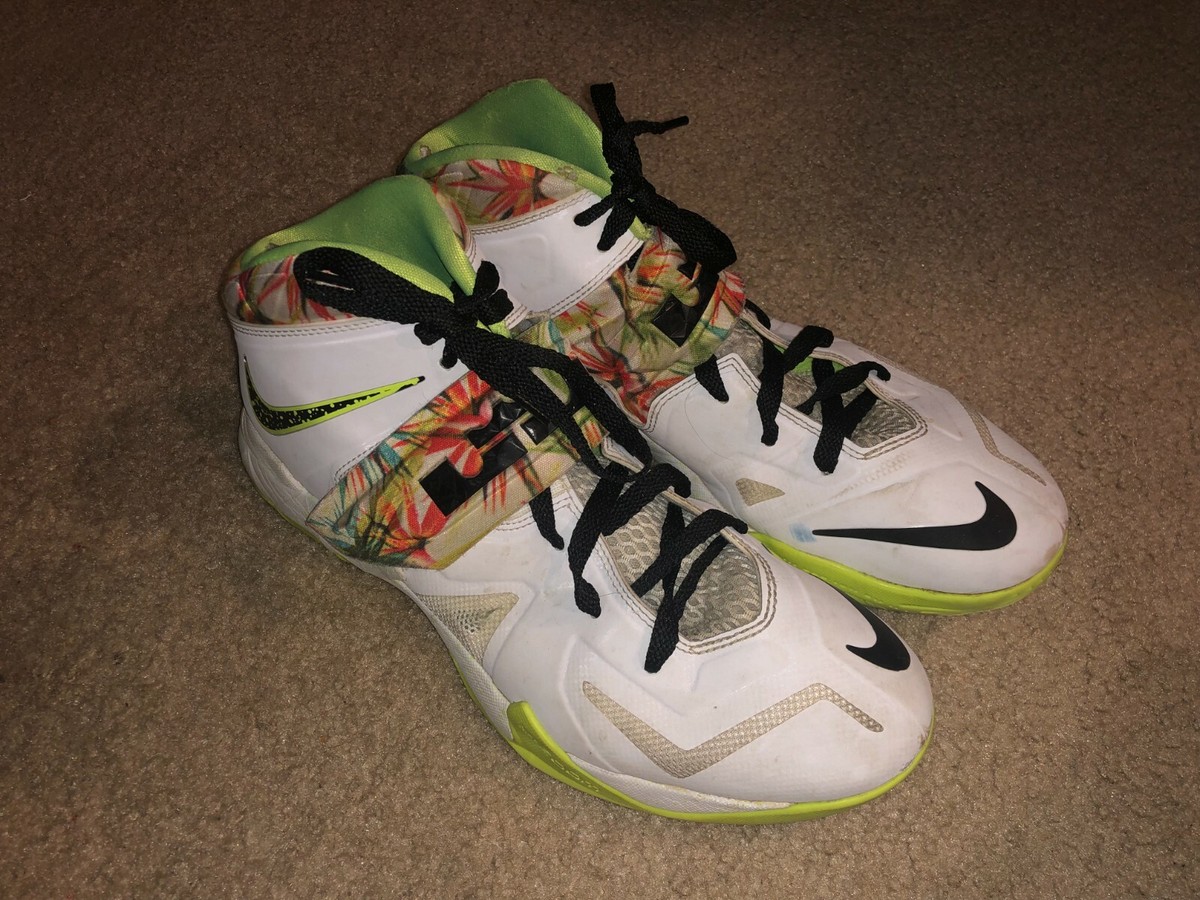 nike pride basketball shoes