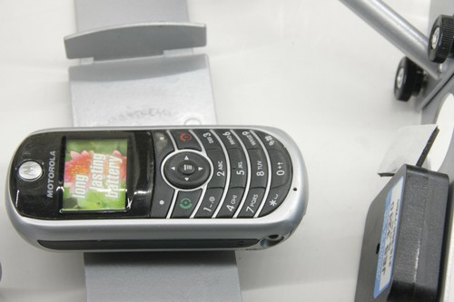 (4) Metal Cell Phone Display Stands With Retractable Leash Used - P12D - 第 2/3 張圖片