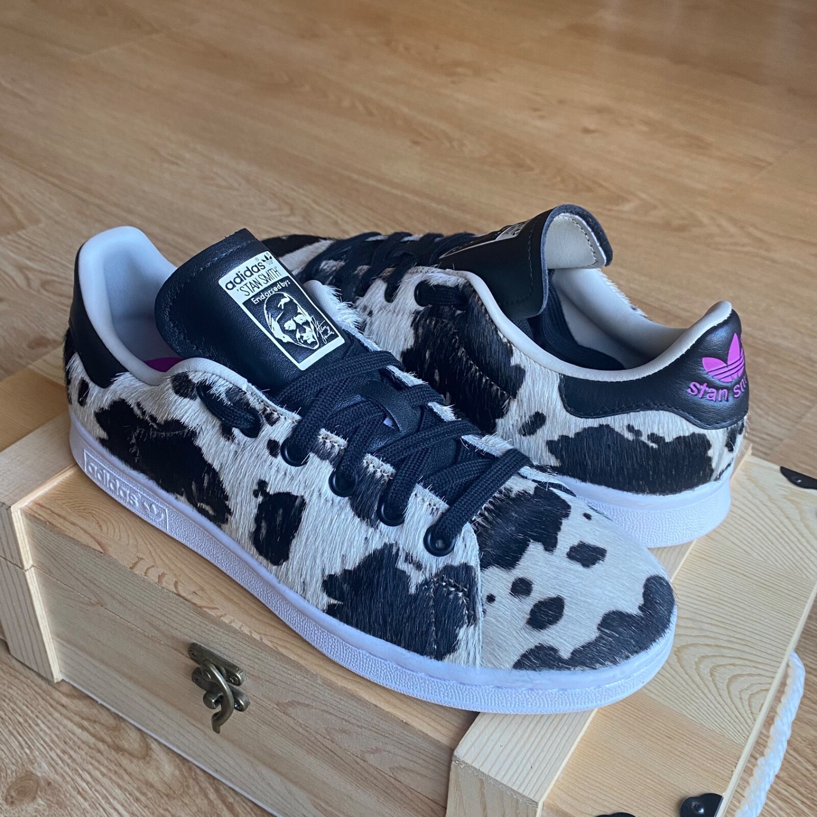 PONY Adidas Stan Smith donna snickers Dalmatian Poni Hair taglia Eu 37 Us 6