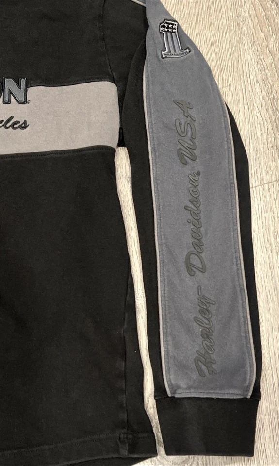Sudadera de Colección Harley Davidson Negra Plateada Bordada Cuello en V Grande Foto 4 de 4