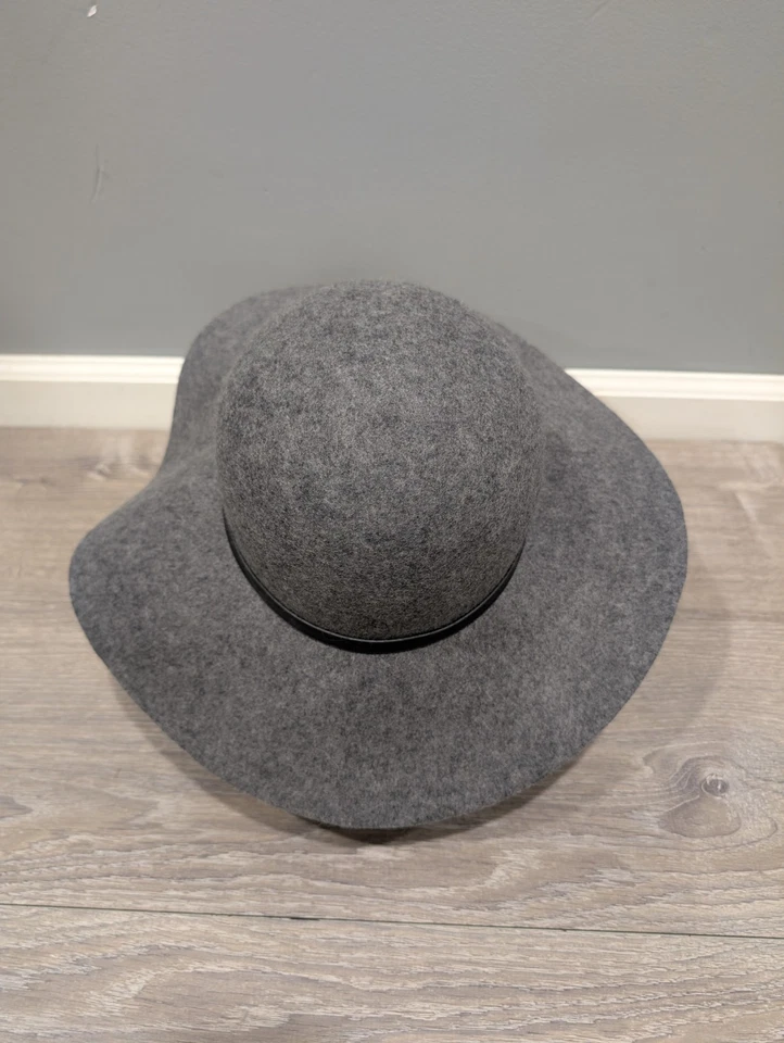 D&Y Women's Gray 100% Wool Floppy Wide Brimmed Hat w/Faux Leather Black Trim OS - Image 4 of 4