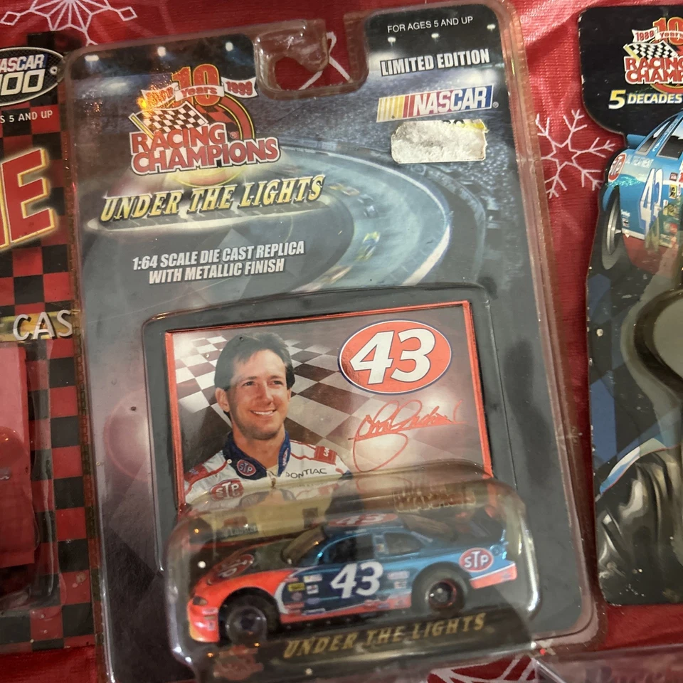 NASCAR Lot Of 15 Random Diecast Cars - Image 4 of 4