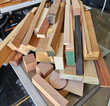 Bois dur tailles mixtes, érable, chêne, sapele, iroko + boîte de plus de 9kg, nettoyage atelier