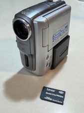 Sony Handycam DCR-109 NTSC Digital Camera Great Condition W/ Charger