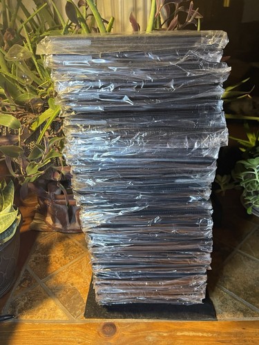 Lot of 32x: iPad leather-like Folio cases (iPad 2nd, 3rd, 4th) Brand-New/ Sealed