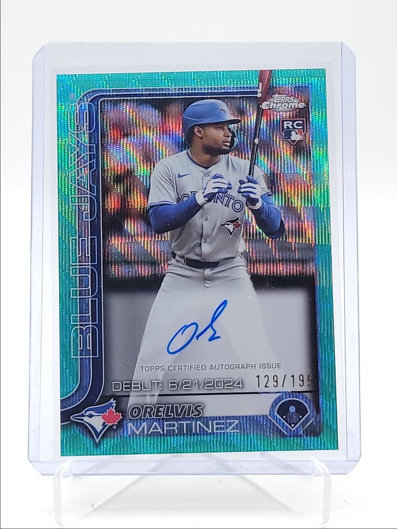 ORELVIS MARTINEZ 2025 TOPPS CHROME UPD ROOKIE DEBUT AQUA WAVE AUTO /199 Q4920