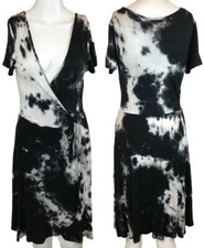 yz Black White Faux Wrap VNeck Jersey Dress  Small