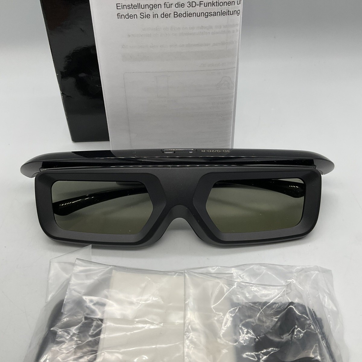 Sharp AQUOS AN3DG40 Active 3D Glasses (Black) - New Open Box Sharp AQUOS AN3DG40 Active 3D Glasses (Black) - New Open Box
