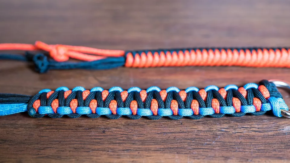 Correa de muñeca cámara personalizada más llavero a juego gratis McLaren 2023 colores Golfo Foto 4 de 4