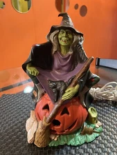 VINTAGE HALLOWEEN WITCH CERAMIC LIGHT -BYRON MOLD 1983