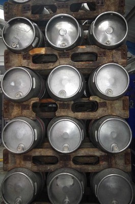Photo 6x4 Finely Crafted Ale South Woodham Ferrers 9 Gallon casks (firkin c2016