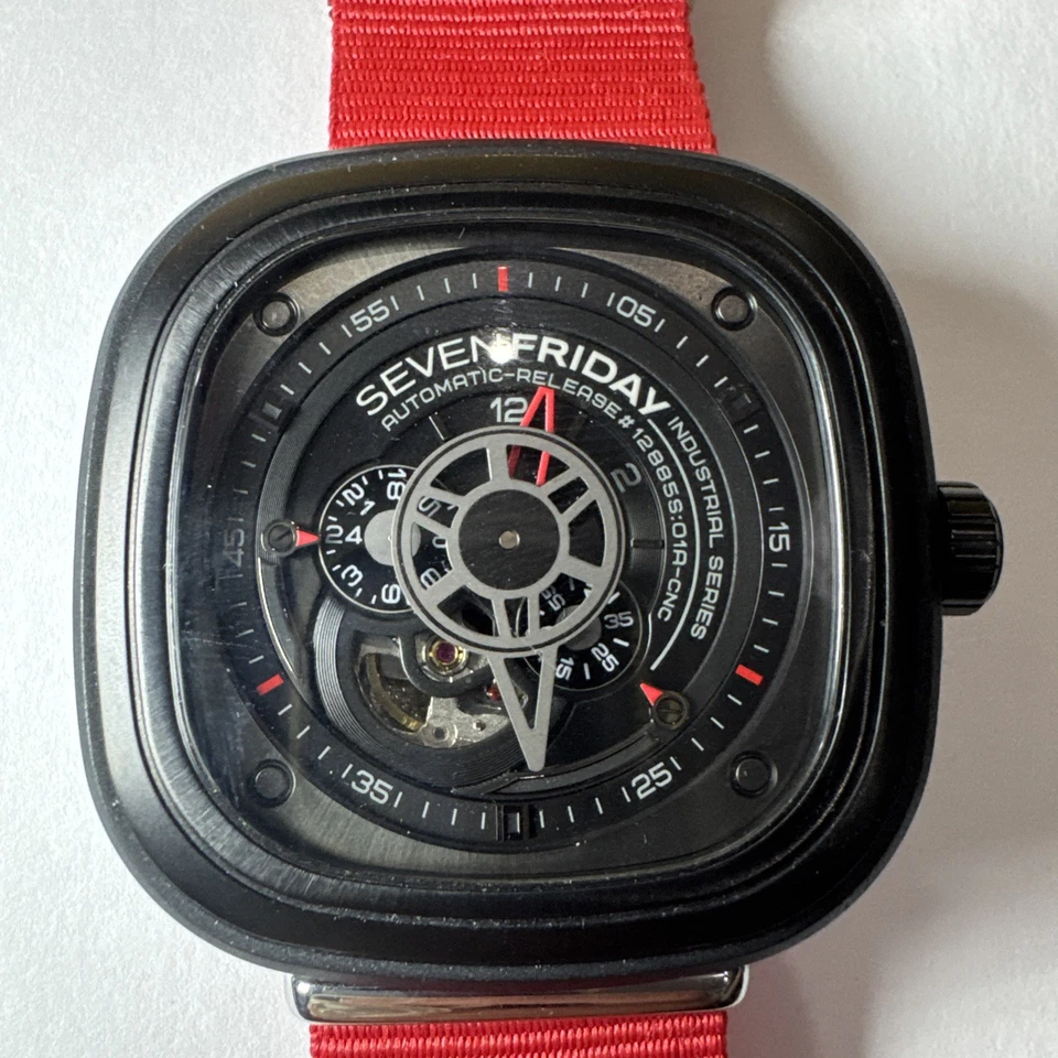 Reloj Seven Friday con 2 correas adicionales Foto 3 de 4