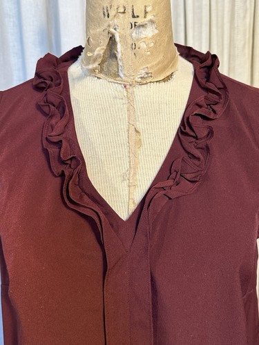 Talbots Womens Wine Ruffle Neck Tank Top Sz 8 Pre-owned - Picture 2 of 9