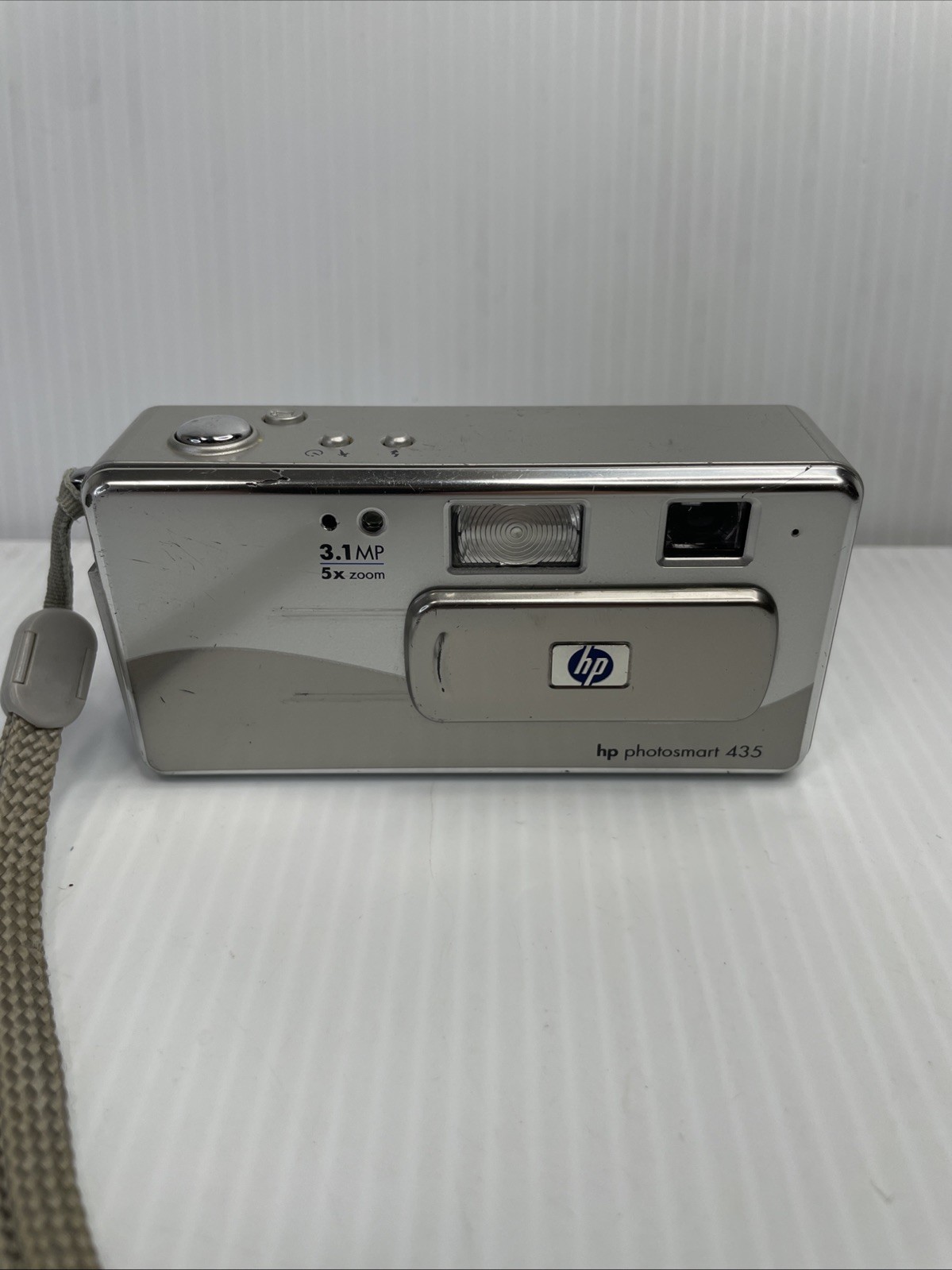 Vintage HP Photosmart 435 digital camera Tested To Work. Battery Door Broke.