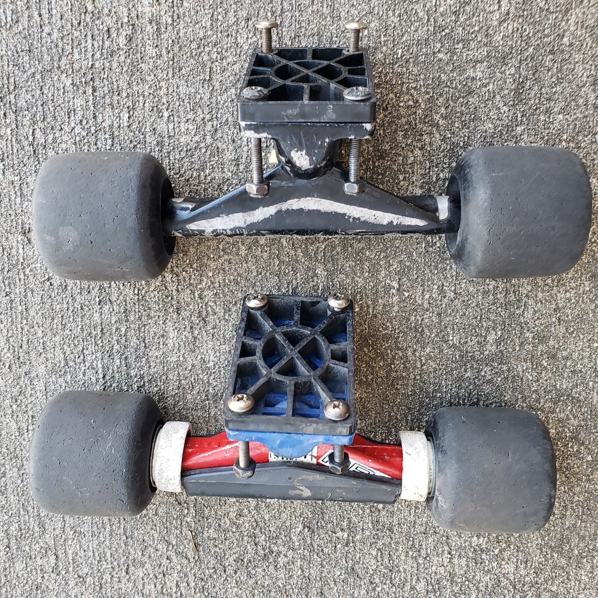 Vintage Tracker Ultralights Skateboard Trucks with Vision
