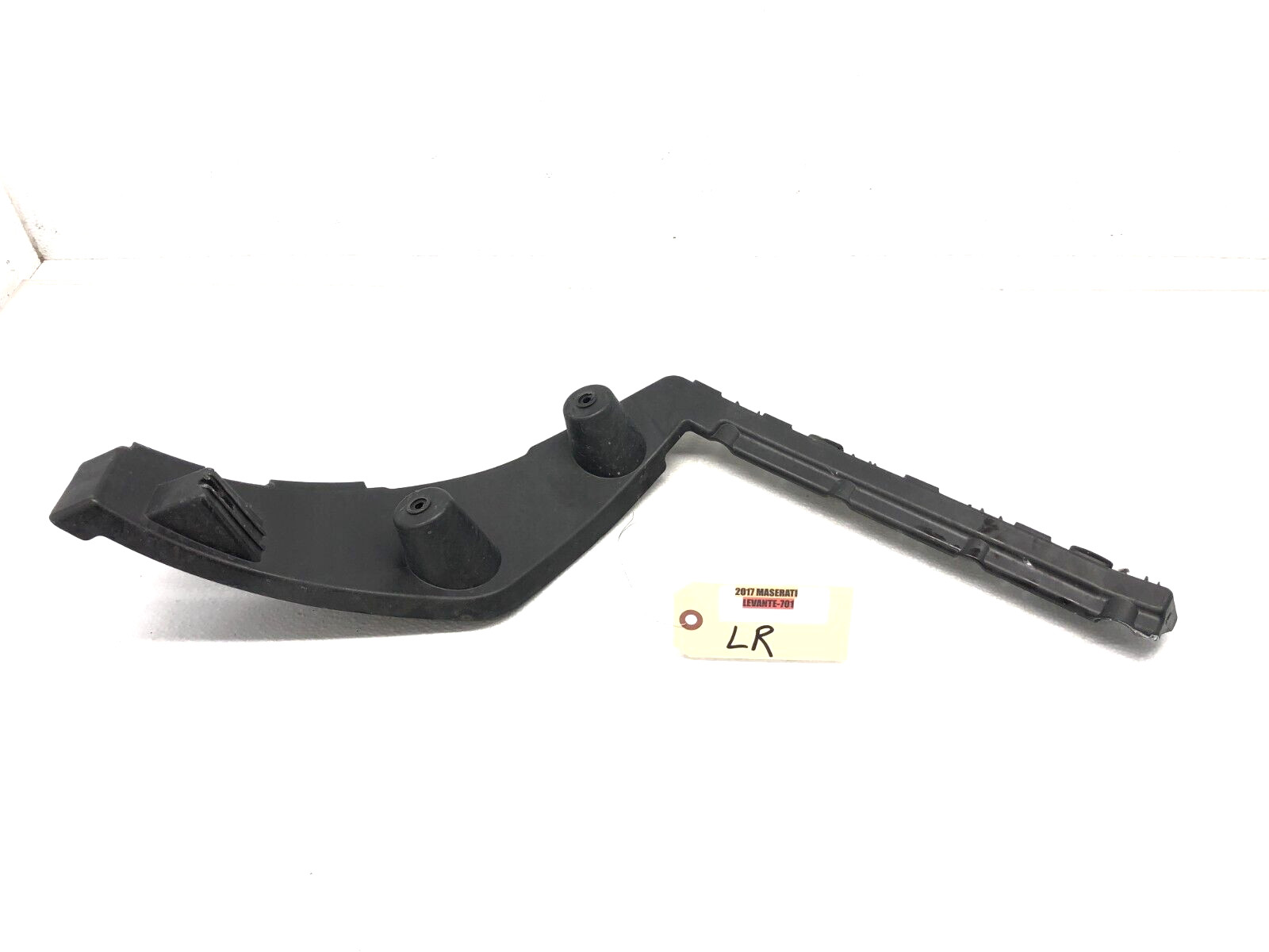 2017-2020 MASERATI LEVANTE LEFT DRIVER REAR BUMPER SUPPORT MOUNT BRACKET OEM