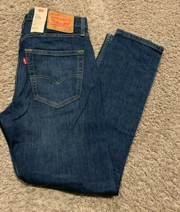 Buy Levis Men Beige 512 Slim Fit Solid Chinos online | Looksgud.in