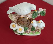 Tischuhr, Kaminuhr, Porzellan, Vogeldekor, Quarz Uhrwerk. LANDEX Royal Craft.