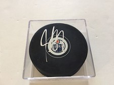 Edmonton Oilers Justin Schultz Signed Hockey Puck Autographed b