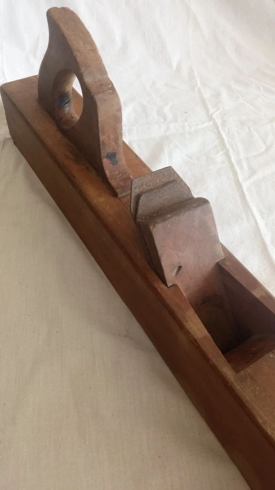 Varlope de Menuiserie en Noyer - Début XXe Siècle - Objet d'Artisanat Vintage. - Photo 2/4