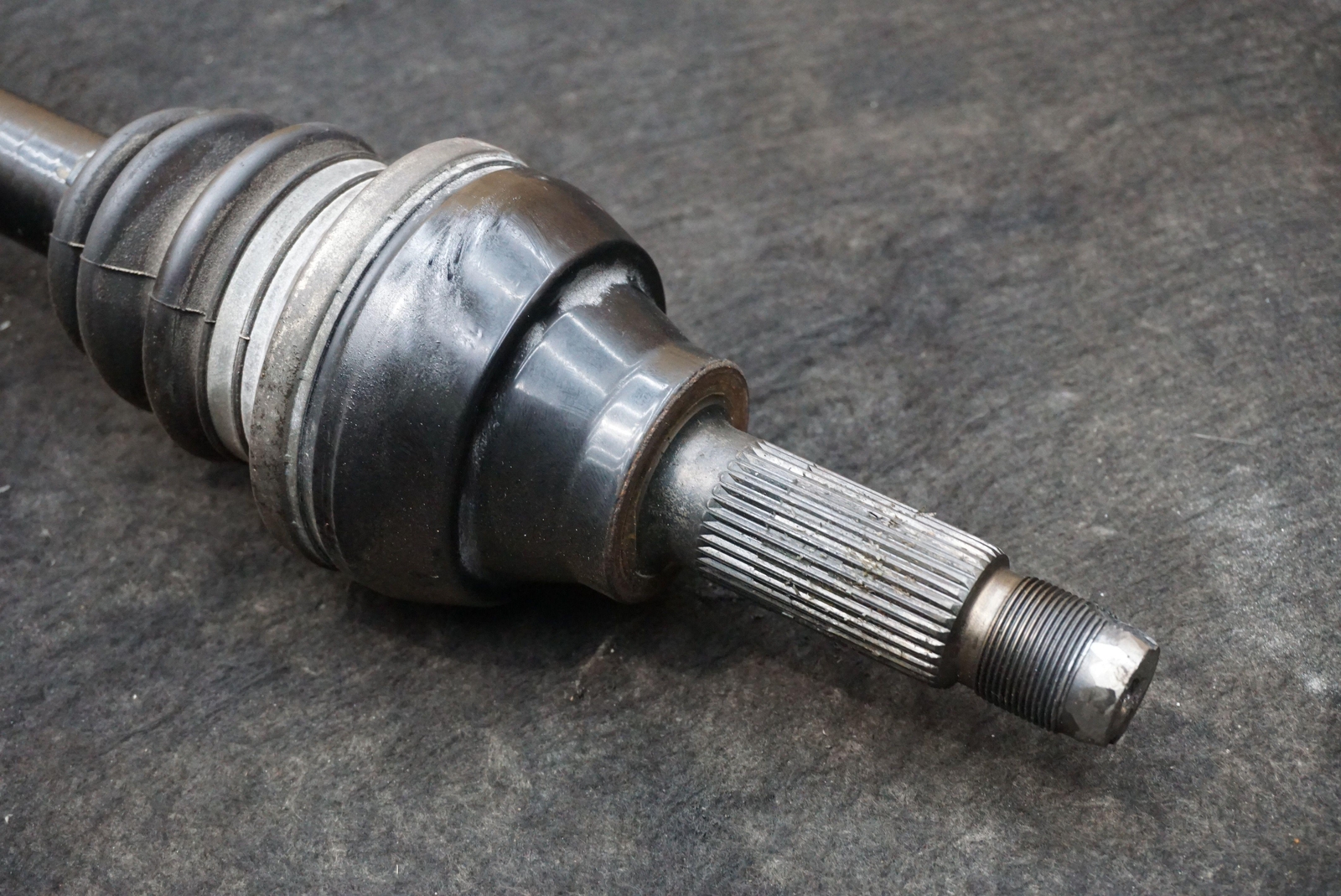 Rear Left or Right CV Axle Shaft OEM 226650 Ferrari California 2008-14